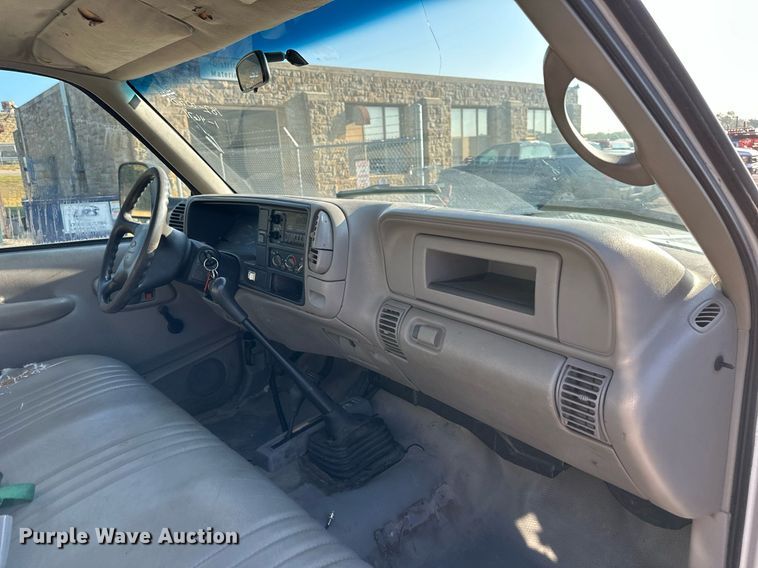 image for item DS2336 1999 Chevrolet K3500  flatbed pickup truck