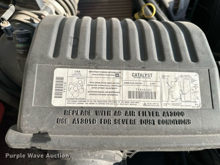 image for item DS2336 1999 Chevrolet K3500  flatbed pickup truck