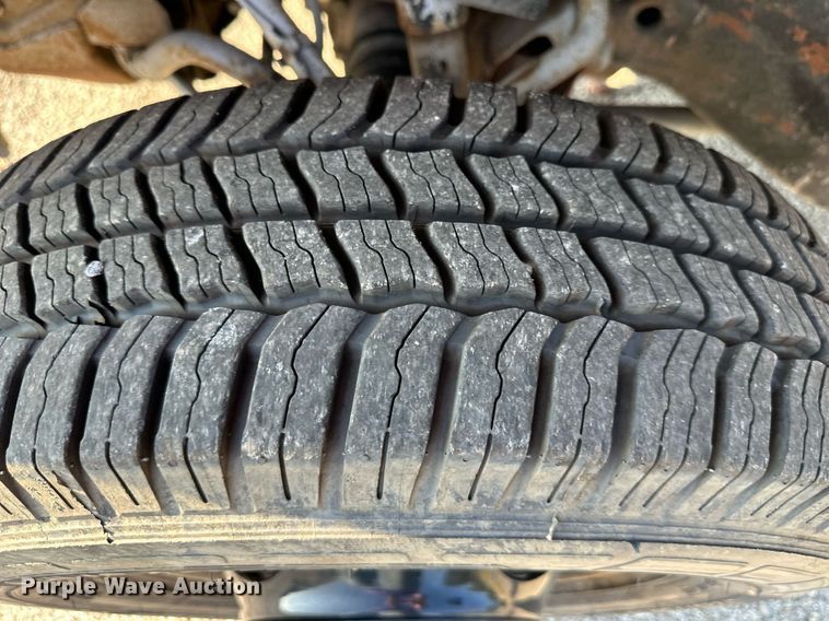 image for item DS2336 1999 Chevrolet K3500  flatbed pickup truck