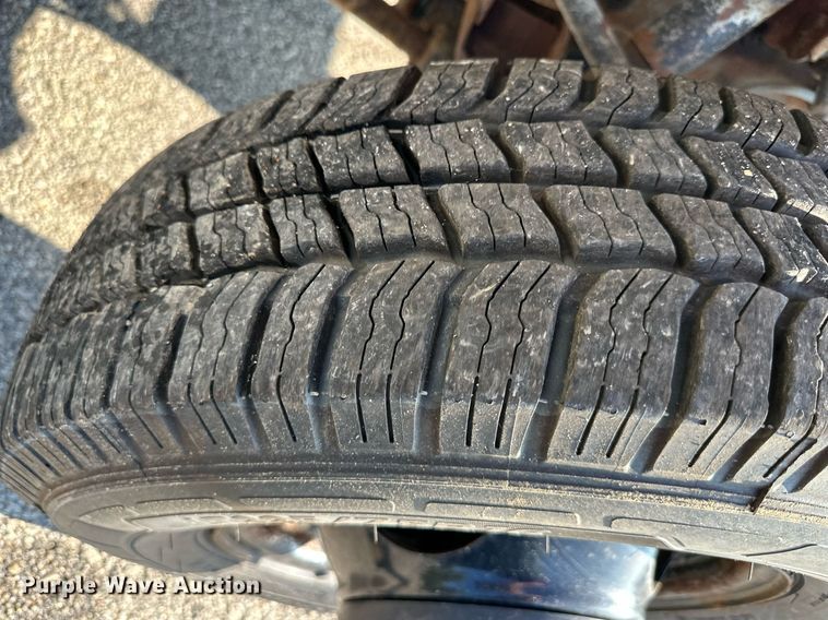 image for item DS2336 1999 Chevrolet K3500  flatbed pickup truck