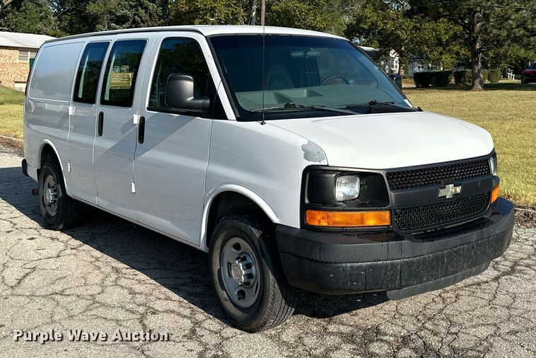 image for item DS2337 2007 Chevrolet Express 2500  van