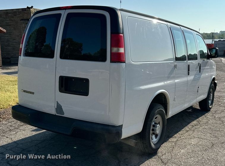 image for item DS2337 2007 Chevrolet Express 2500  van