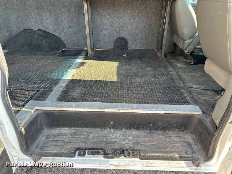 image for item DS2337 2007 Chevrolet Express 2500  van