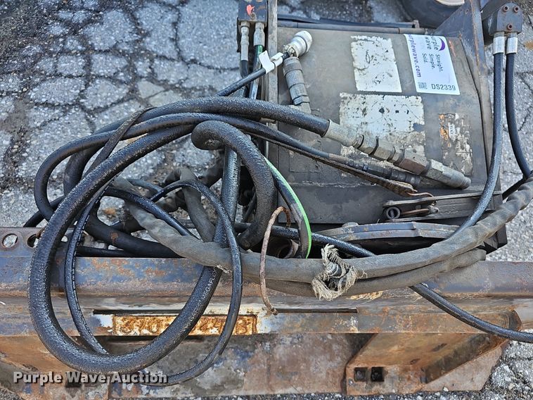 image for item DS2339 Bobcat  18"W skid steer cold planer