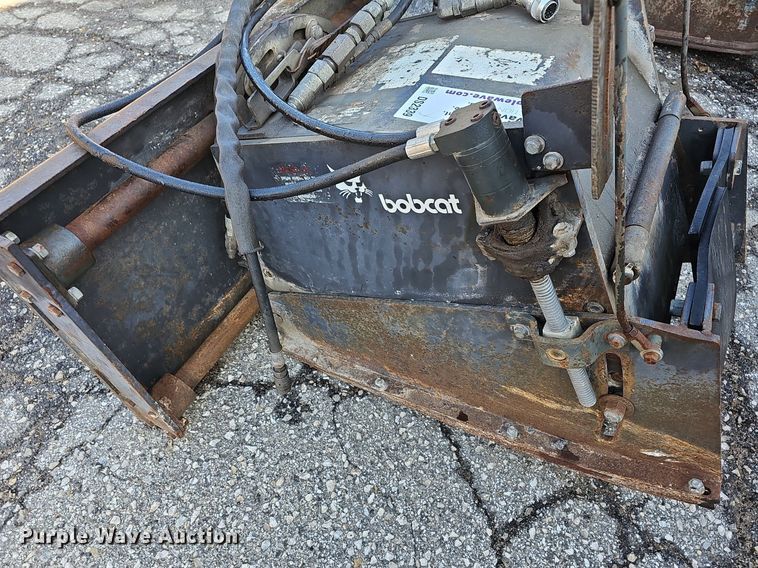 image for item DS2339 Bobcat  18"W skid steer cold planer