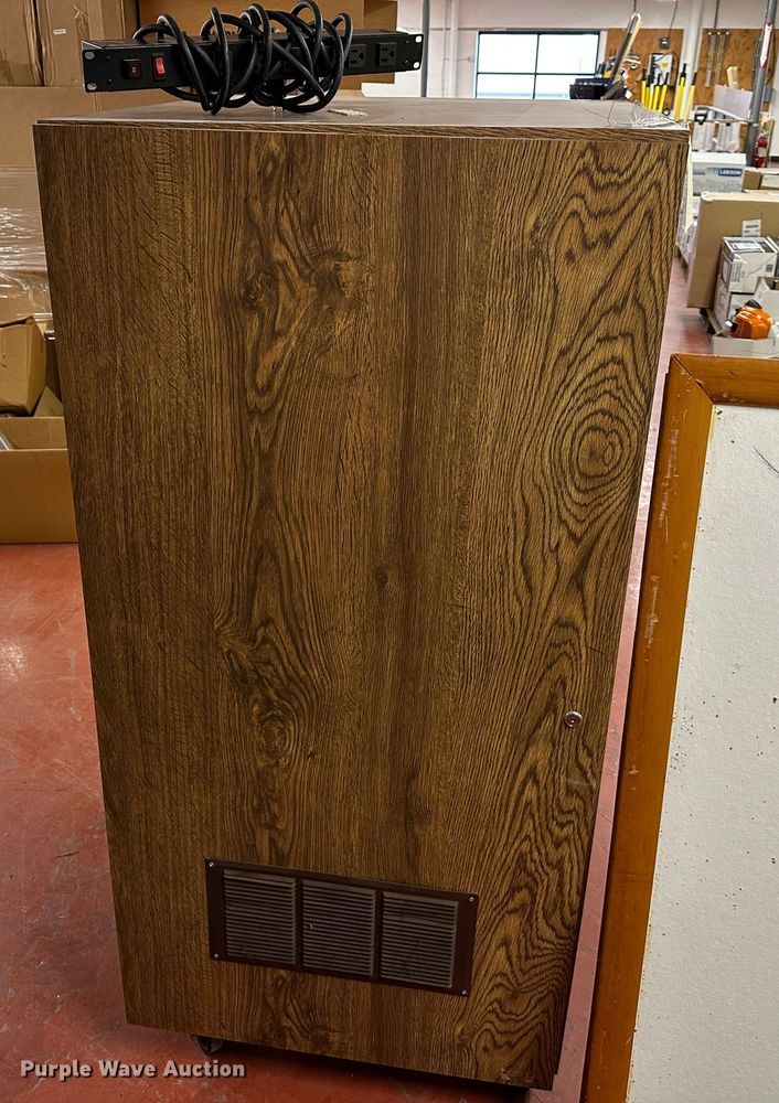 image for item LN9064 Office supplies and equipment