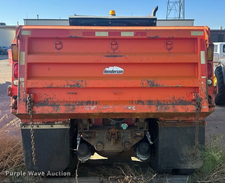 image for item LT9057 2007 International 7400  dump truck