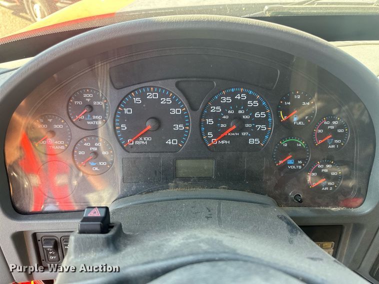 image for item LT9057 2007 International 7400  dump truck