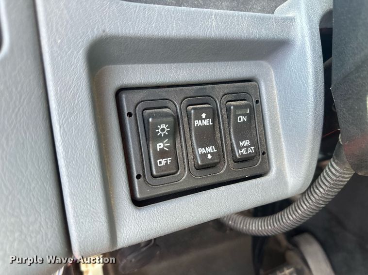 image for item LT9057 2007 International 7400  dump truck