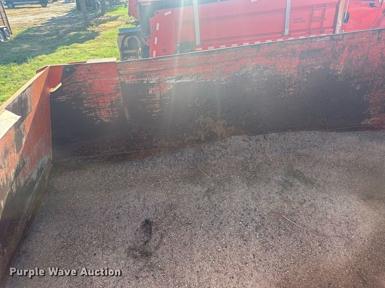 image for item LT9057 2007 International 7400  dump truck