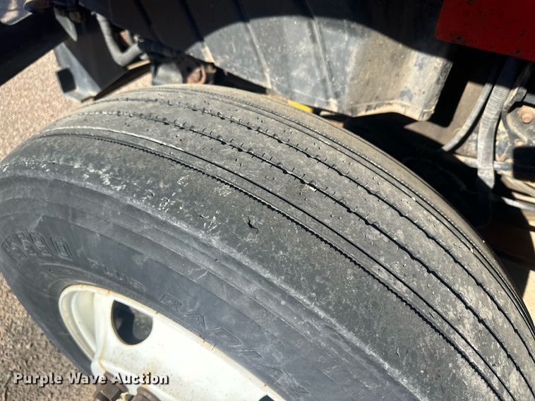 image for item LT9057 2007 International 7400  dump truck