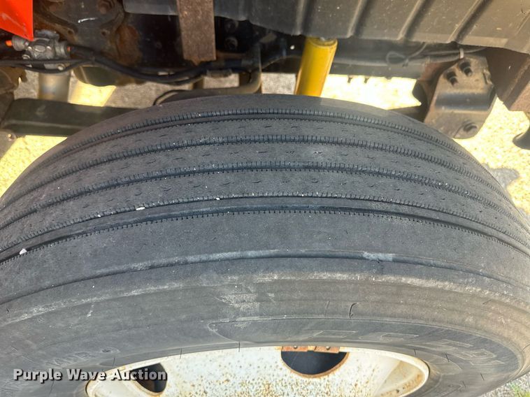 image for item LT9057 2007 International 7400  dump truck