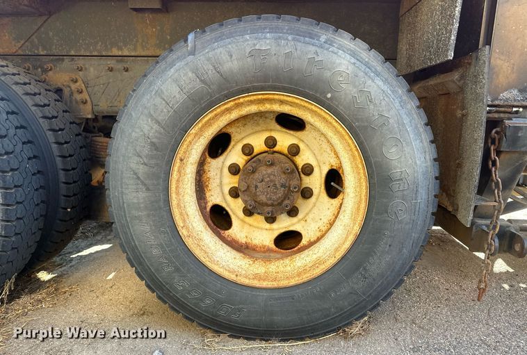 image for item LT9057 2007 International 7400  dump truck