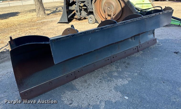 image for item LT9057 2007 International 7400  dump truck