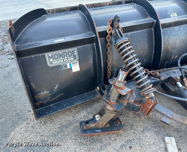 image for item LT9057 2007 International 7400  dump truck