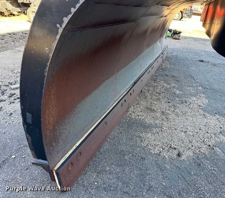 image for item LT9057 2007 International 7400  dump truck