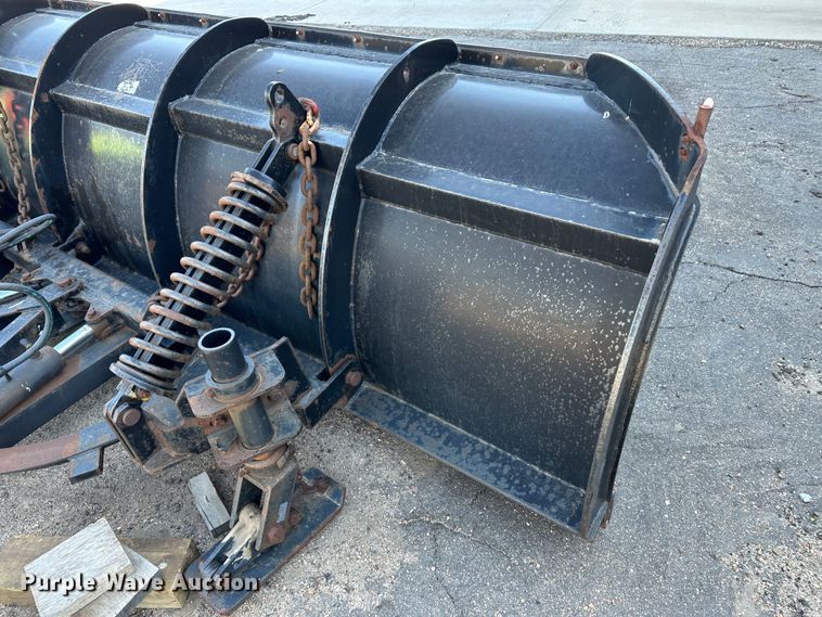 image for item LT9057 2007 International 7400  dump truck