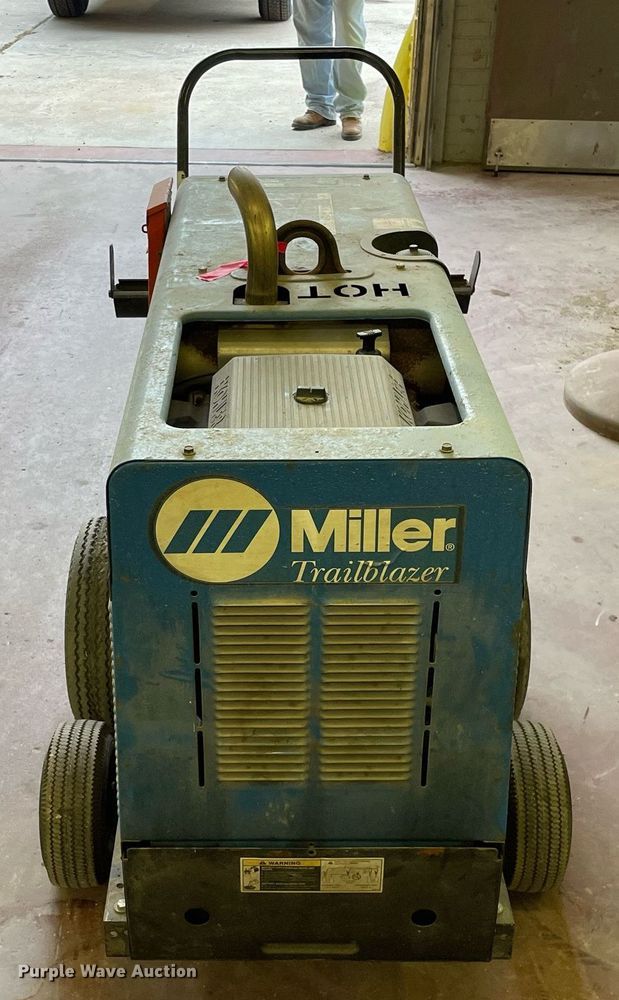 image for item LV9809 2002 Miller Trailblazer DC  welder/generator