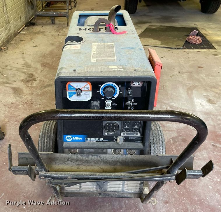 image for item LV9809 2002 Miller Trailblazer DC  welder/generator