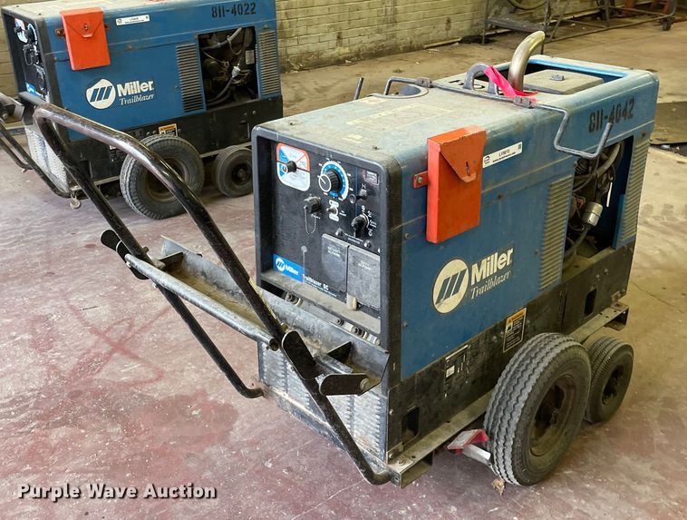 image for item LV9810 2002 Miller Trailblazer DC  welder/generator