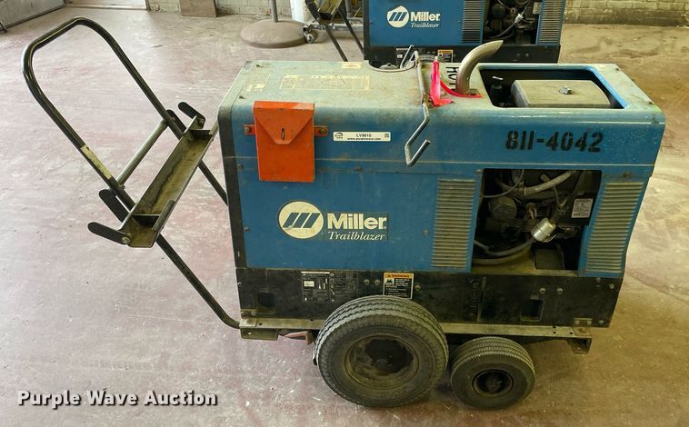 image for item LV9810 2002 Miller Trailblazer DC  welder/generator