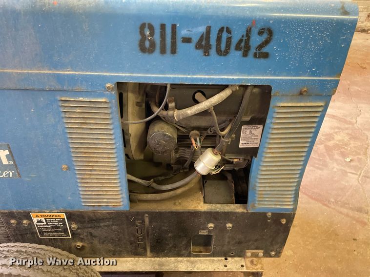 image for item LV9810 2002 Miller Trailblazer DC  welder/generator