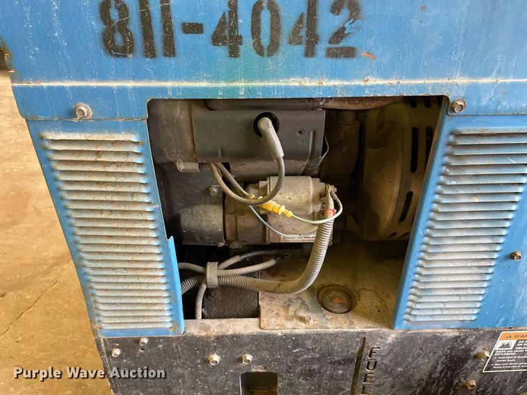 image for item LV9810 2002 Miller Trailblazer DC  welder/generator