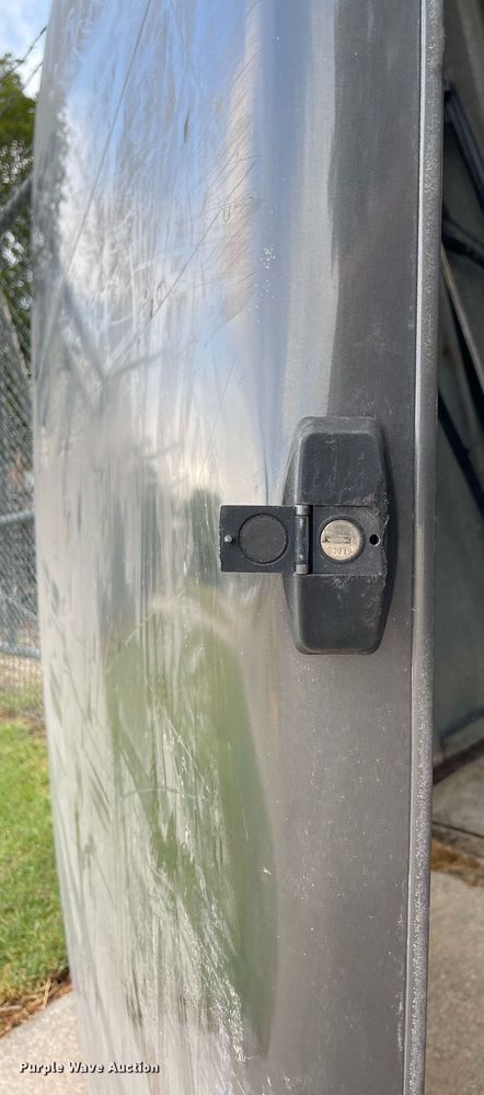 image for item LV9817 Fiberglass tonneau cover