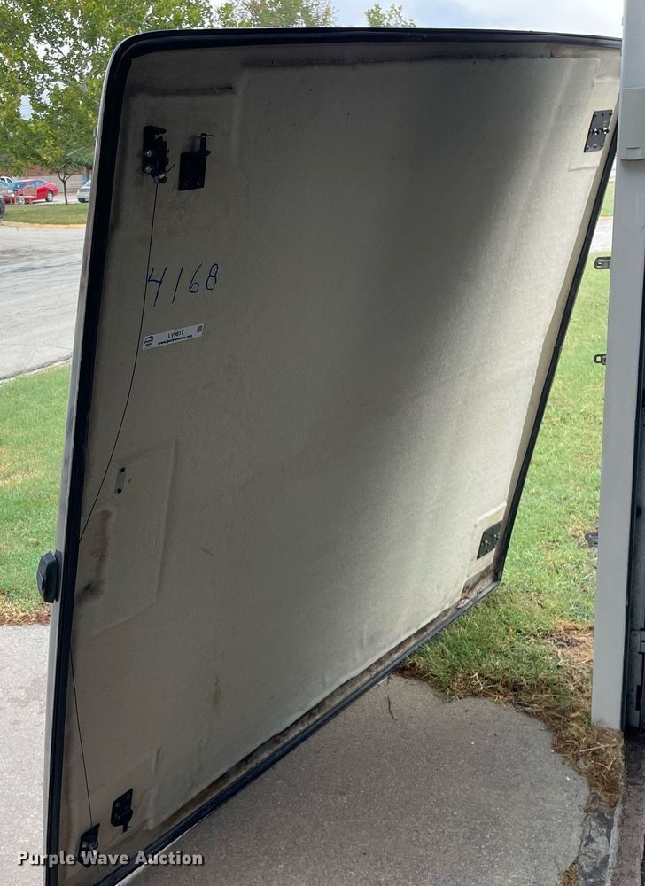 image for item LV9817 Fiberglass tonneau cover