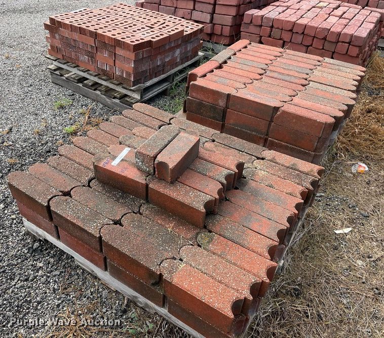 image for item LV9820 Approximately 180 landscape bricks