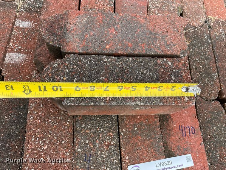 image for item LV9820 Approximately 180 landscape bricks