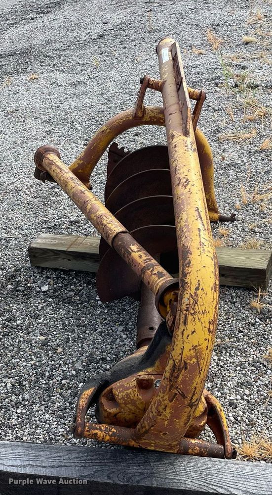 image for item LV9821 Danuser F8  post hole auger