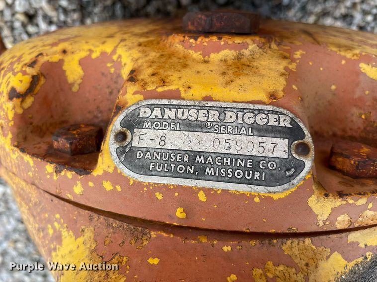 image for item LV9821 Danuser F8  post hole auger