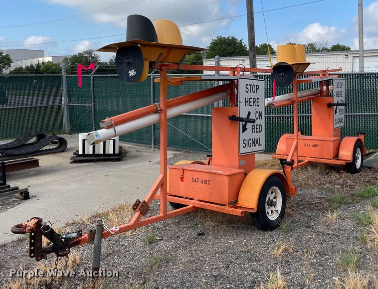 image for item LV9823 (2) 2007 R.C. Flagman traffic signals