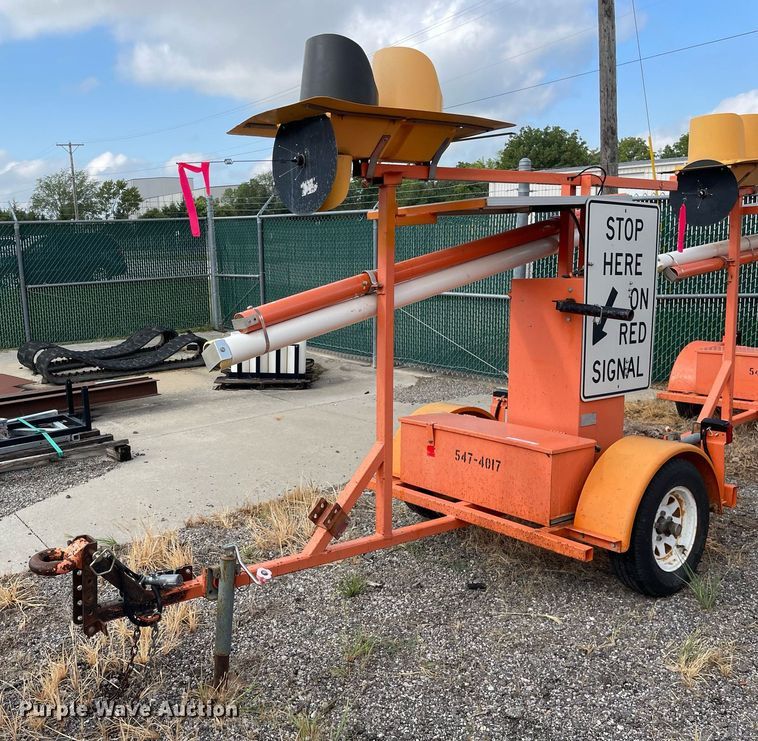 image for item LV9823 (2) 2007 R.C. Flagman traffic signals