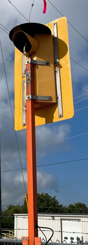 image for item LV9823 (2) 2007 R.C. Flagman traffic signals