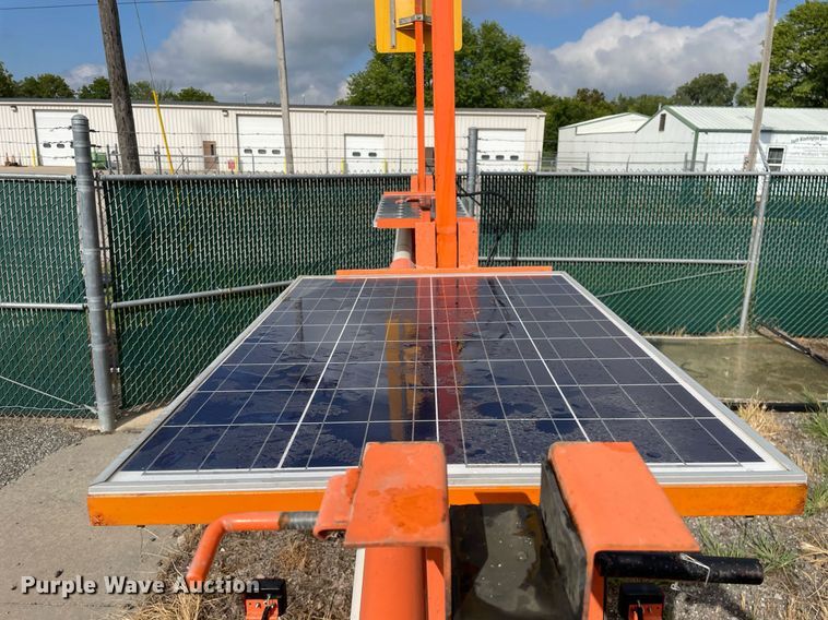 image for item LV9823 (2) 2007 R.C. Flagman traffic signals