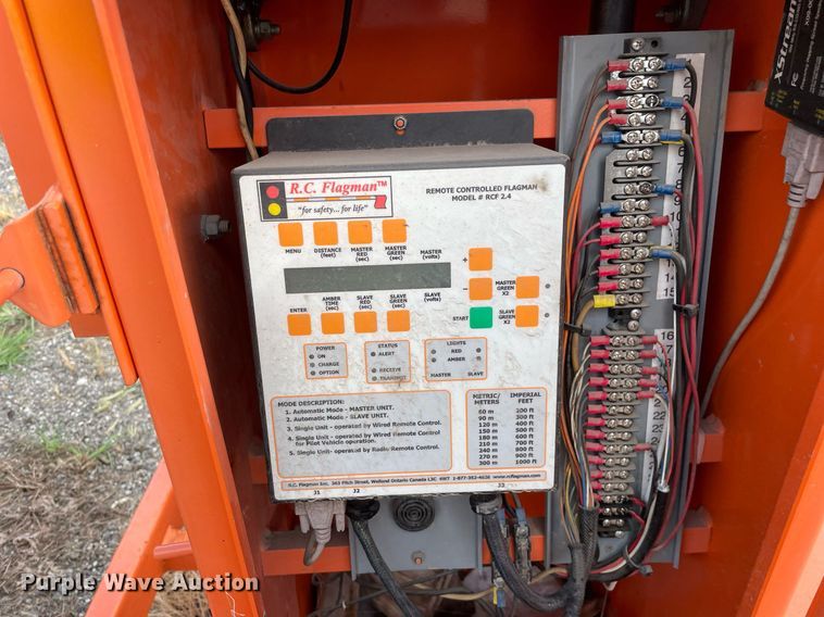 image for item LV9823 (2) 2007 R.C. Flagman traffic signals