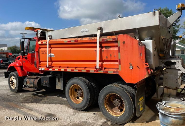 image for item LV9825 2007 International 7400  dump truck