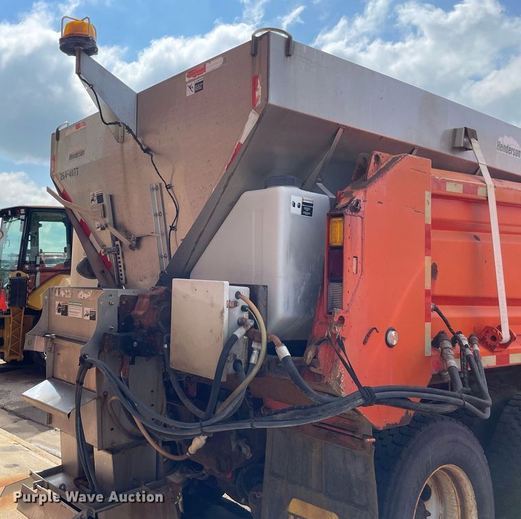 image for item LV9825 2007 International 7400  dump truck