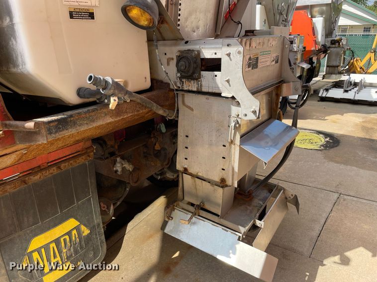 image for item LV9825 2007 International 7400  dump truck