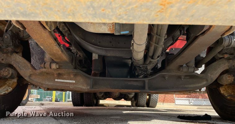 image for item LV9825 2007 International 7400  dump truck