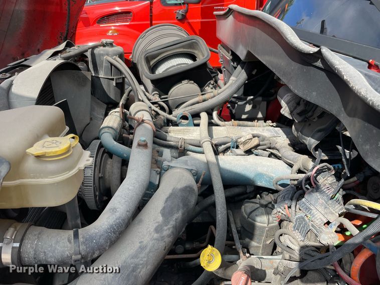 image for item LV9825 2007 International 7400  dump truck