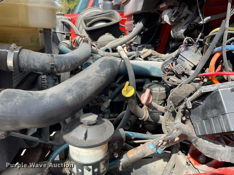 image for item LV9825 2007 International 7400  dump truck