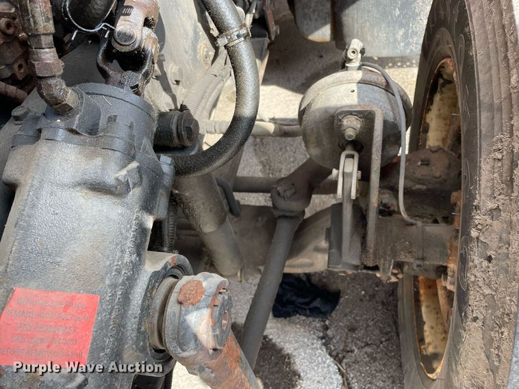 image for item LV9825 2007 International 7400  dump truck