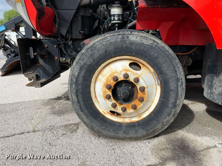 image for item LV9825 2007 International 7400  dump truck