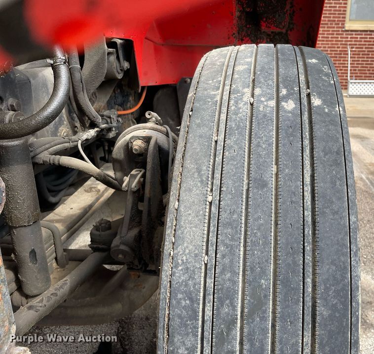 image for item LV9825 2007 International 7400  dump truck