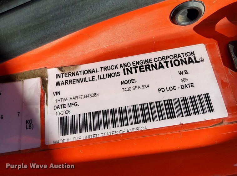 image for item LV9825 2007 International 7400  dump truck