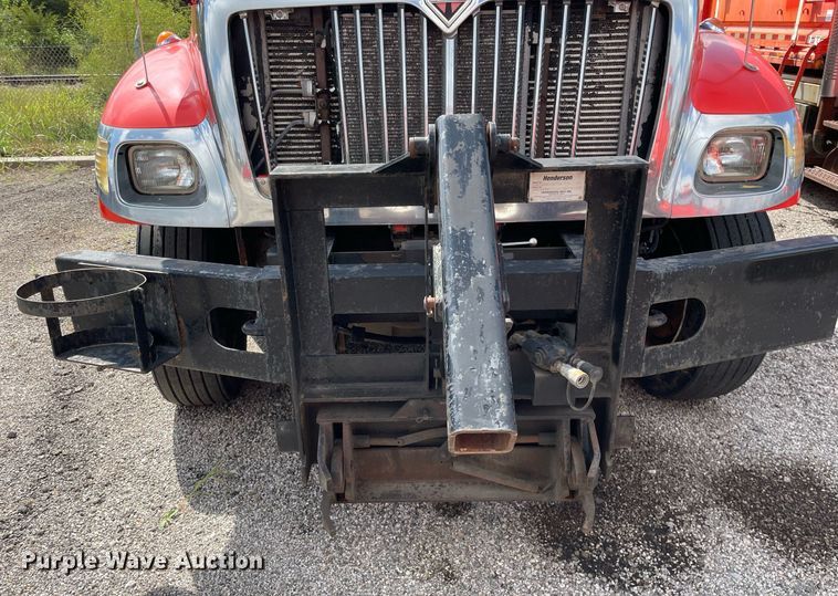 image for item LV9826 2007 International 7400  dump truck