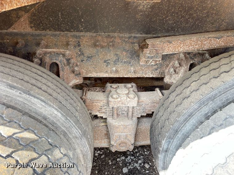 image for item LV9826 2007 International 7400  dump truck